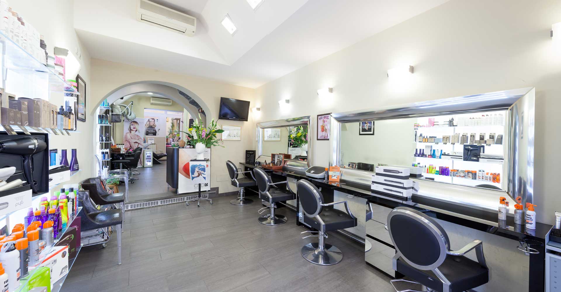 Hairforce Unisex Hair Styling Salon - Florence Italy